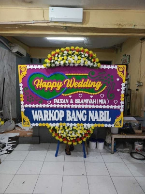 Papan Bunga di Tanjungsari Karangampel